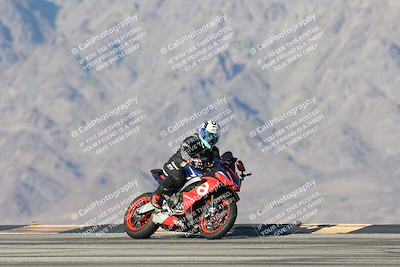 media/Dec-01-2025-Moto Forza (Mon) [[2daa91e15f]]/3-Beginner Group/Session 4 Turn 9/